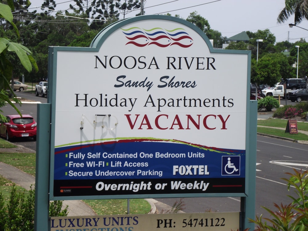 Noosa River Sandy Shores - thumb 0