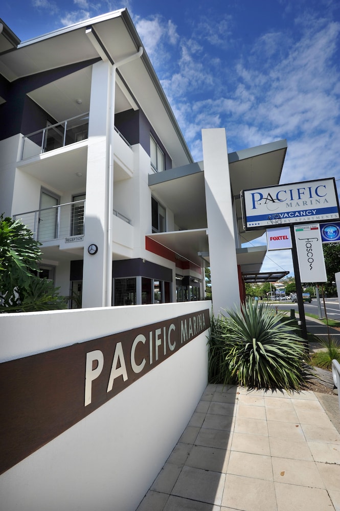 Pacific Marina Apartments - thumb 1