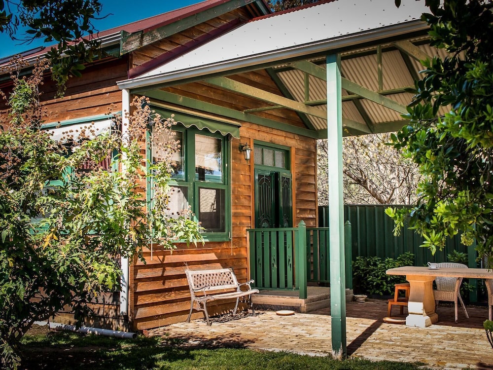 Peppercorns Bed and Breakfast - Port Augusta Accommodation