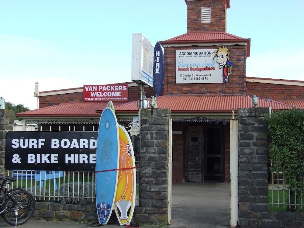 Warrnambool Beach Backpackers - Melbourne Tourism