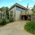 STYLISH HOLIDAY HOME OPPOSITE SURF - thumb 0