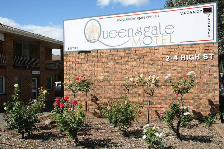 Queensgate Motel - thumb 4