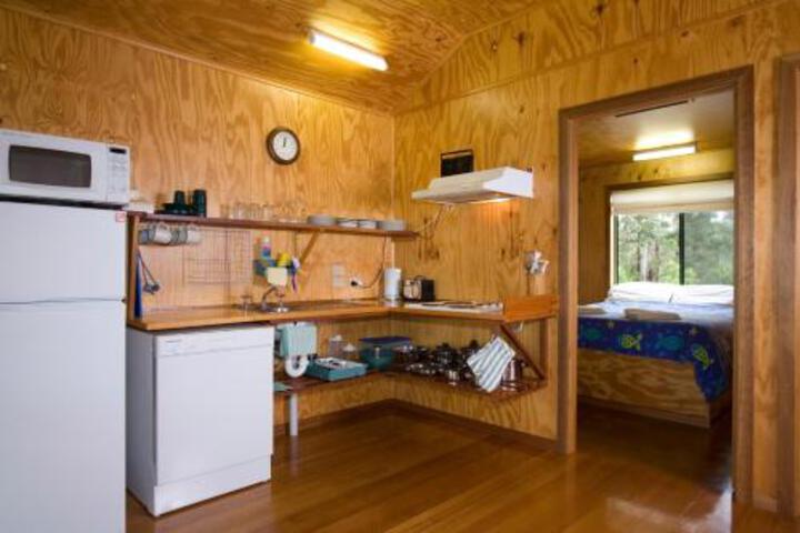 Brodribb River Rainforest Cabins Cabin 2 - thumb 4