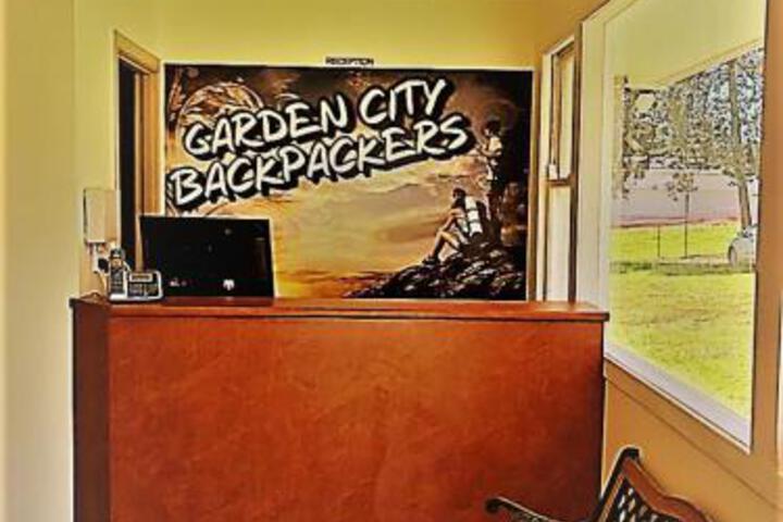Garden City Backpackers - thumb 2