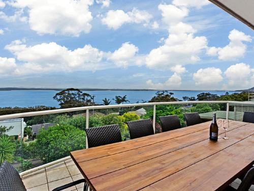 The Bay 25 Wallawa Rd Huge Home With Aircon Spectacular Views & Chromecast - thumb 2