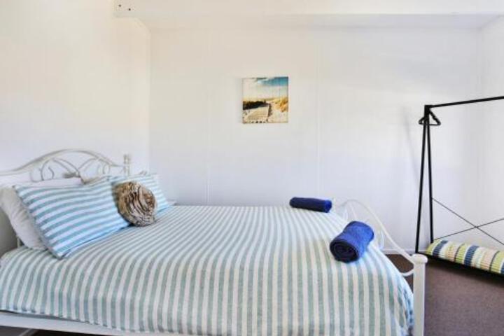 Lazy Days Beach House Jervis Bay â€“ Pet Friendly 4 Mins Walk To Beach - thumb 4