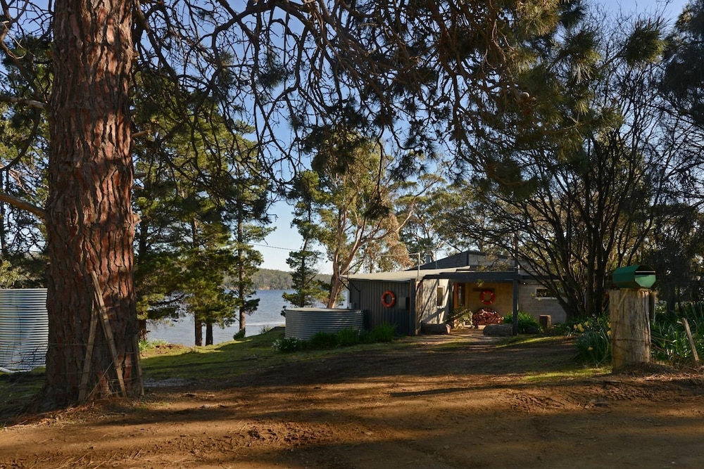 Taylors Bay Cottage - thumb 0