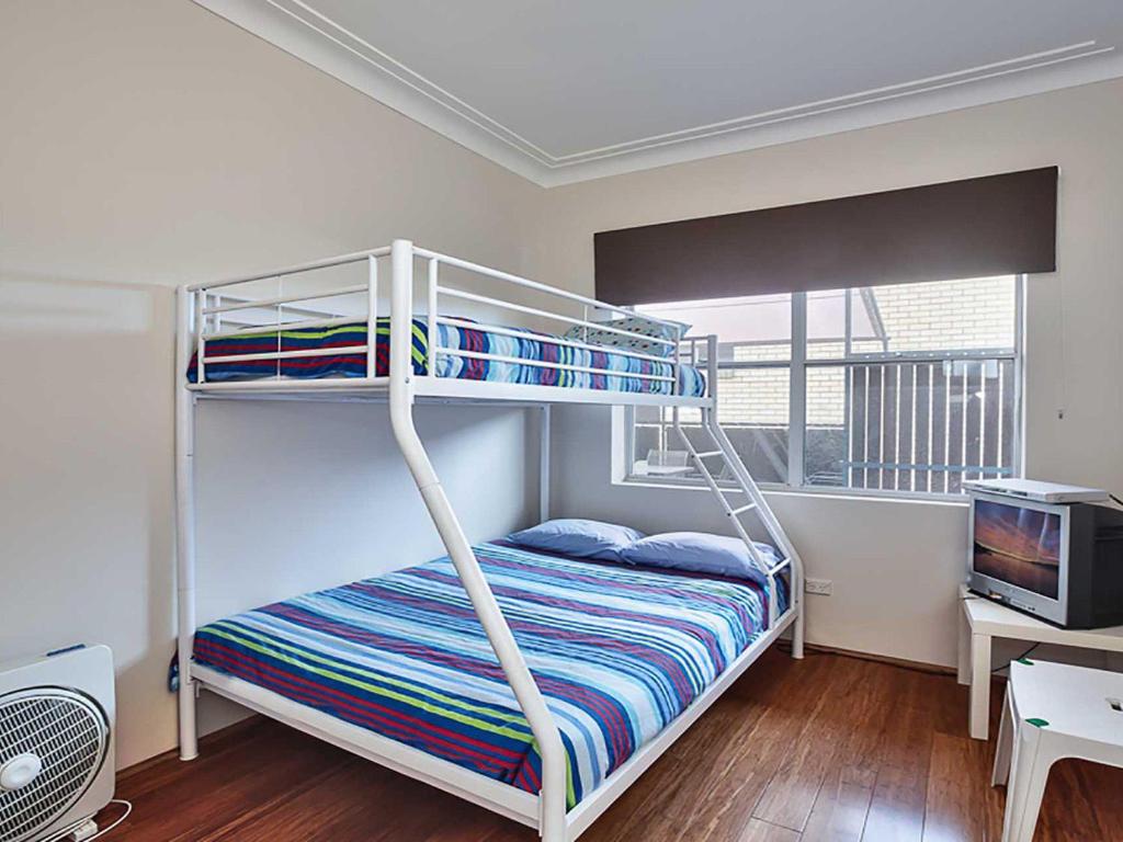 Banyan 14 Montevideo Parade Spacious Three Bedroom Pet Friendly Property With Air Con - thumb 5