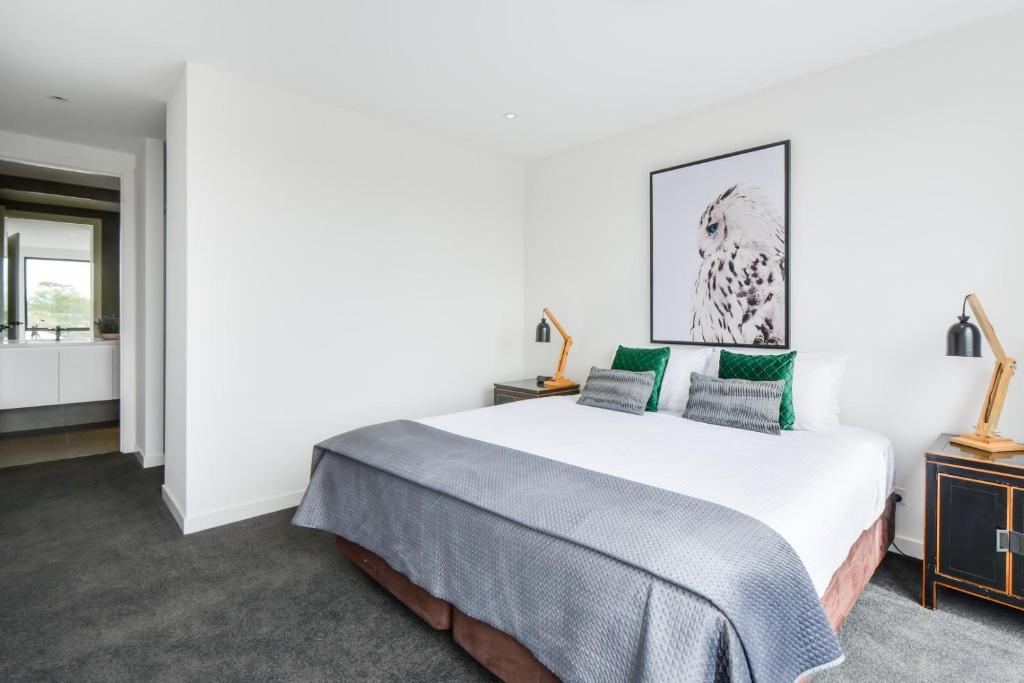 BOUTIQUE STAYS Murrumbeena Place 1 - thumb 1