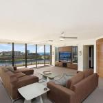 Seascape Apartments Unit 1201A Luxury Apartment With Views Of The Gold Coast & Hinterland - thumb 0