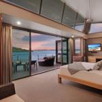 Yacht Club Villa 33 Serenity 4 Bedroom 4 Bathroom House Ocean Views 2 Buggies - thumb 0