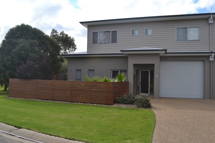 Waterview- Stoneleigh At Yarra - thumb 1