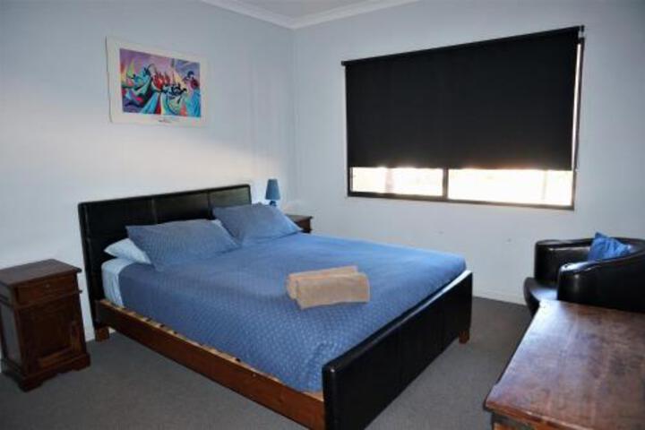 Ningaloo Breeze Villa 10 3 Bedroom Fully Self Contained Disabled Friendly Accommodation - thumb 4