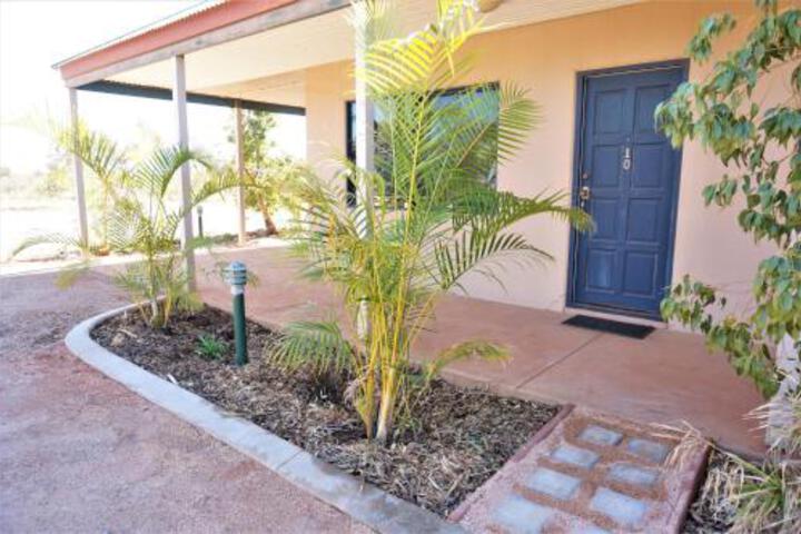 Ningaloo Breeze Villa 10 3 Bedroom Fully Self Contained Disabled Friendly Accommodation - thumb 2