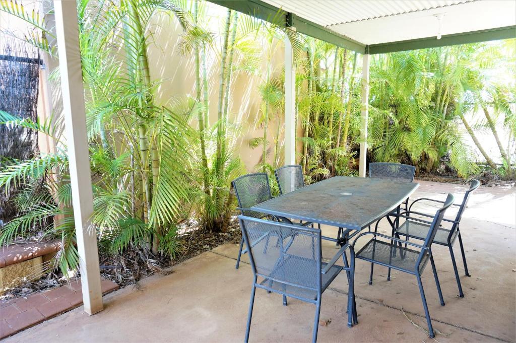 Ningaloo Breeze Villa 8 3 Bedroom Fully Self Contained Holiday Accommodation - thumb 2