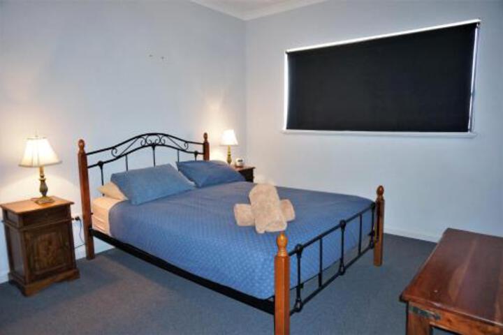 Ningaloo Breeze Villa 6 3 Bedroom Fully Self Contained Holiday Accommodation - thumb 3