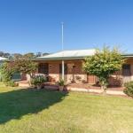 Cudgee Quaint Cottage With Separate Cabin - thumb 0