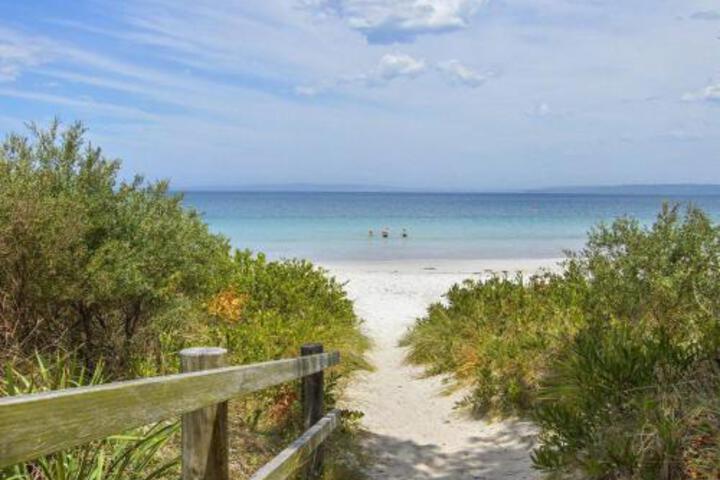 Splash Shack Stunning Views Of Jervis Bay - thumb 3