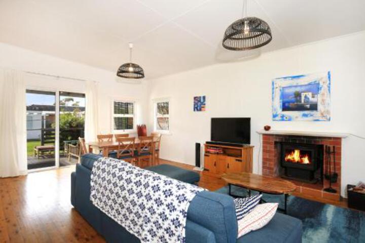 Triangulo At Culburra Pet Friendly 2 Mins To Beach - thumb 0