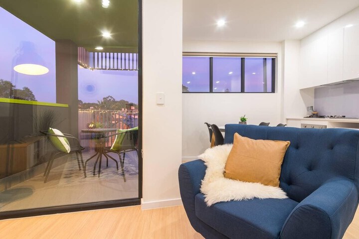 Canopy At 44 Minutes From The CBD Train & Cafes Wifi Nespresso Amenities - thumb 5