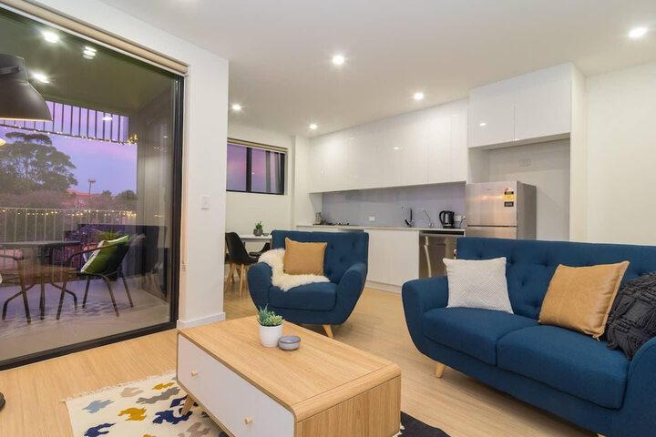 Canopy At 44 Minutes From The CBD Train & Cafes Wifi Nespresso Amenities - thumb 7