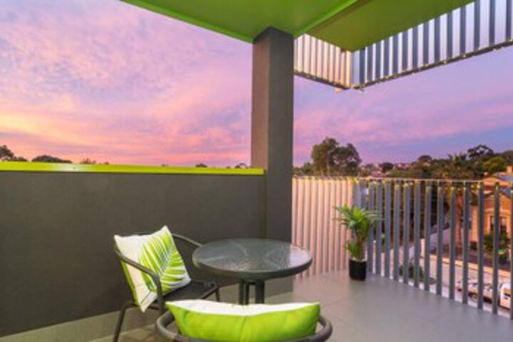 Canopy At 44 Minutes From The CBD Train & Cafes Wifi Nespresso Amenities - thumb 0