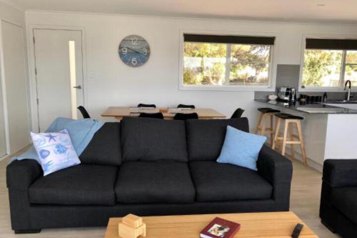 BINALONG BRAE At Bay Of Fires Two Bedroom Both With Ensuites - thumb 6
