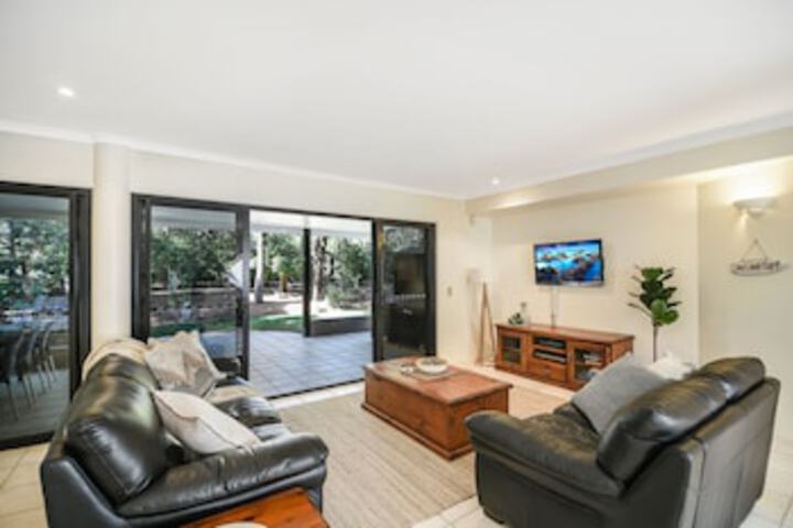 Home Away From Home, 38 Redwood Avenue, Marcus Beach, Noosa Area - thumb 0