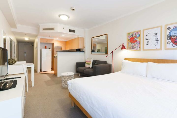 Amazing Studio With Pool In Central Sydney - thumb 7