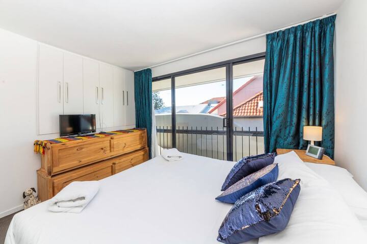 Lovely 1 Bedroom Apartment Close To CBD - thumb 7