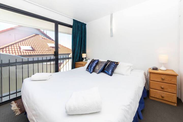 Lovely 1 Bedroom Apartment Close To CBD - thumb 6