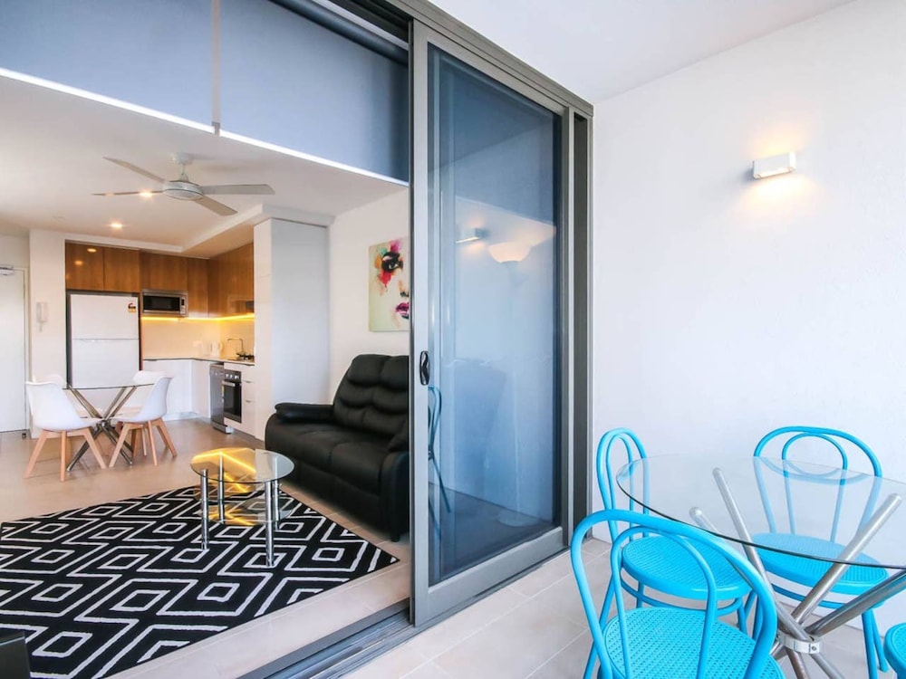 Chic Apartment In Walking Distance To Southbank - thumb 4