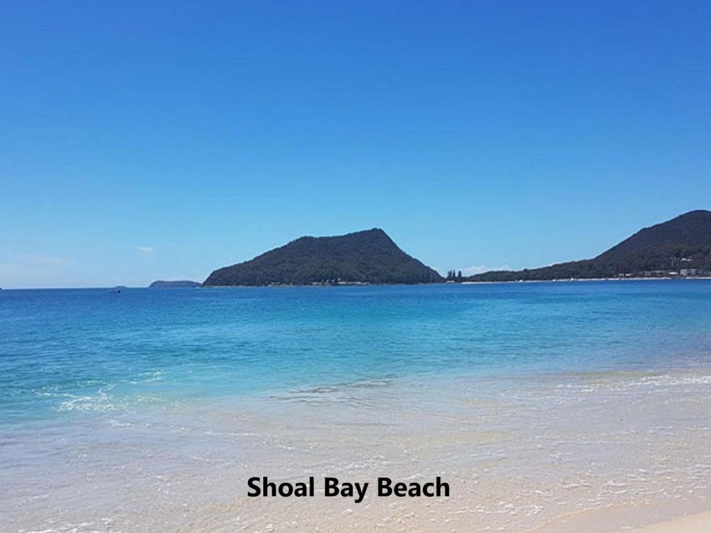 Sandy Shoal 46 Rigney Street Shoal Bay Beach Cottage With Aircon - thumb 2