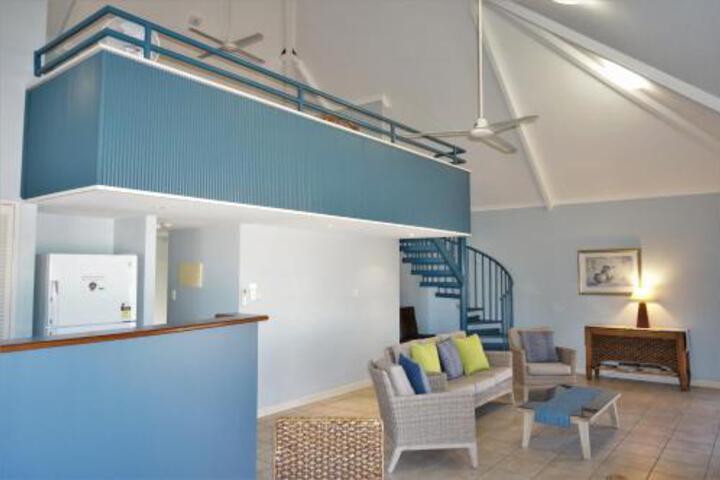 Osprey Holiday Village Unit 114 Gorgeous 3 Bedroom Holiday Villa With A Pool In The Complex - thumb 0