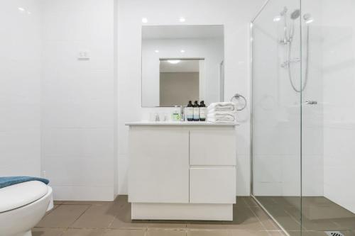 Cosy 3BR Penthouse Close To Westfield Hornsby & Train Station - thumb 1