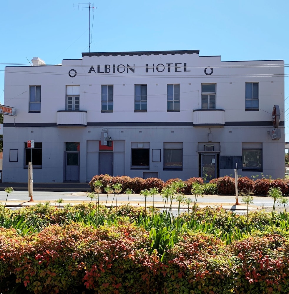 Albion Hotel Motel - thumb 1