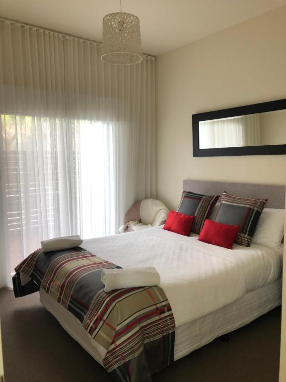 Exclusive Anglesea River Beach Apartment - Accommodation NT 3