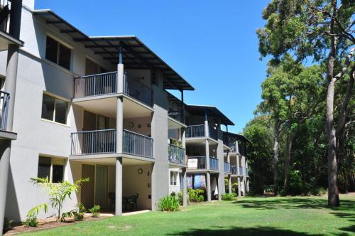 32 / 15 Rainbow Shores Unit Overlooking Bushland With Shared Swimming Pool Spa & Tennis Court - Accommodation NT 5