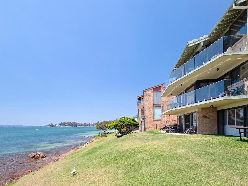 2 Lanimer 14 Mitchell Street Beautiful Waterfront Property With Spectacular Views - Accommodation NT 2