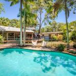 8 Satinwood Drive Rainbow Shores Architecturally Designed Pool Walk To Beach - Accommodation NT 0