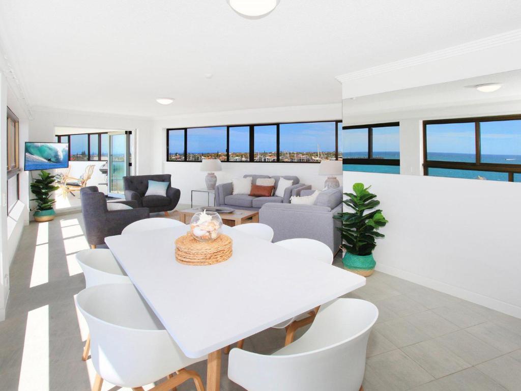 Parkyn Place 7 3 BDRM Oceanview Apt On Mooloolaba Spit - Accommodation NT 6