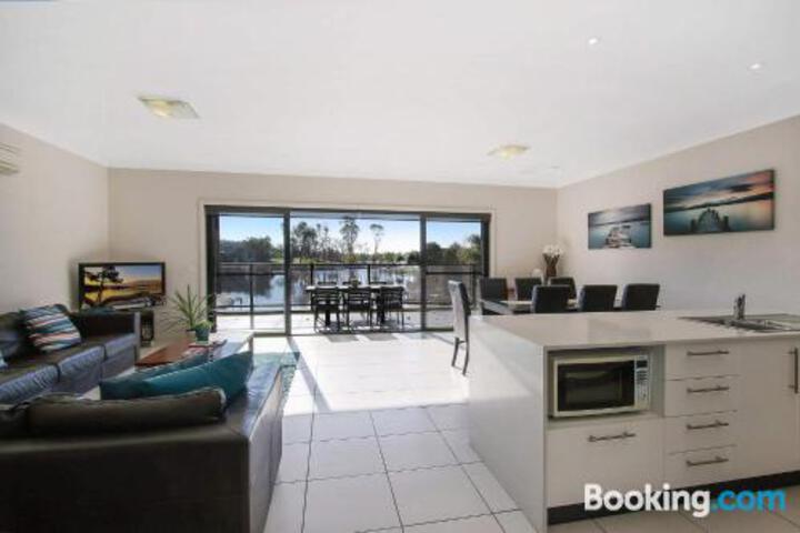 Cypress Townhouse 23 Suite - Accommodation NT 1