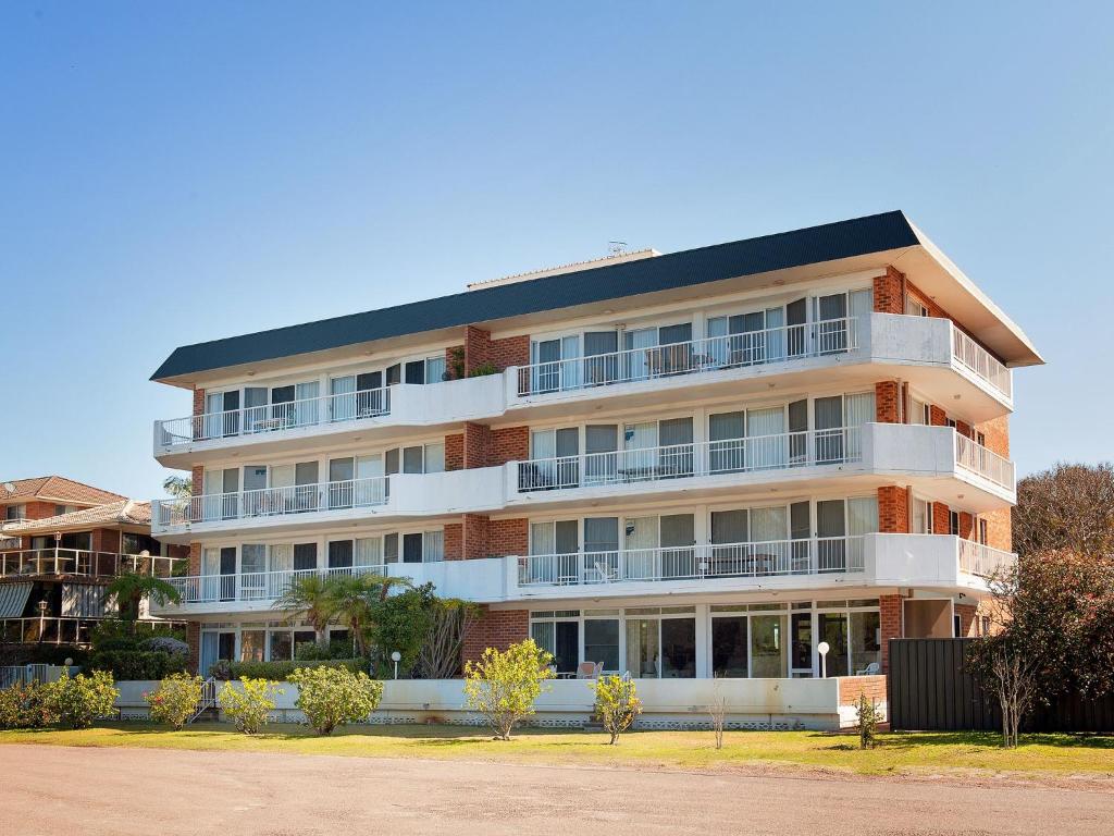 Unit 1 Albacore 12 14 Ondine Close Nelson Bay New South Wales 2315 - Accommodation NT 5