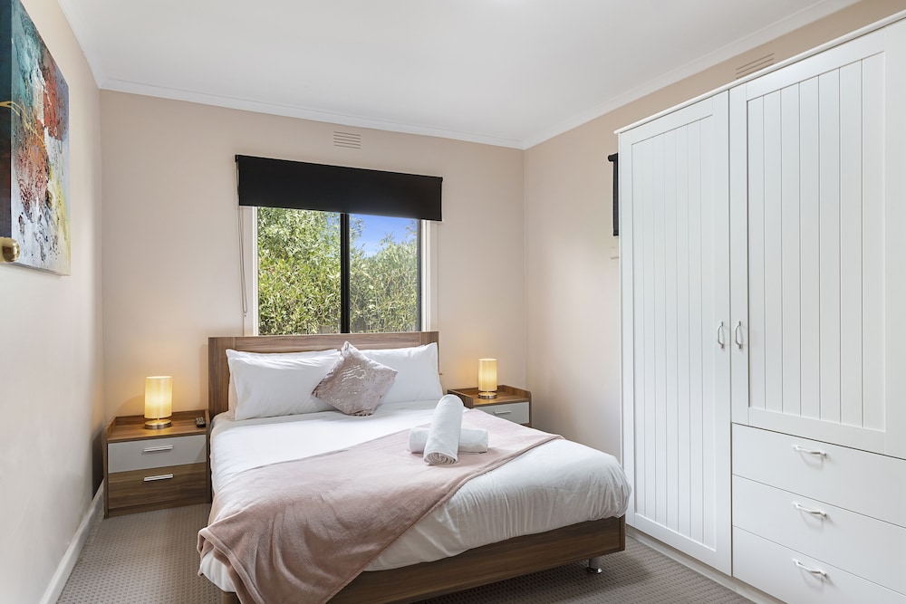 The Gazebo Place - Spacious 4 Bedroom Near Murray River - thumb 5