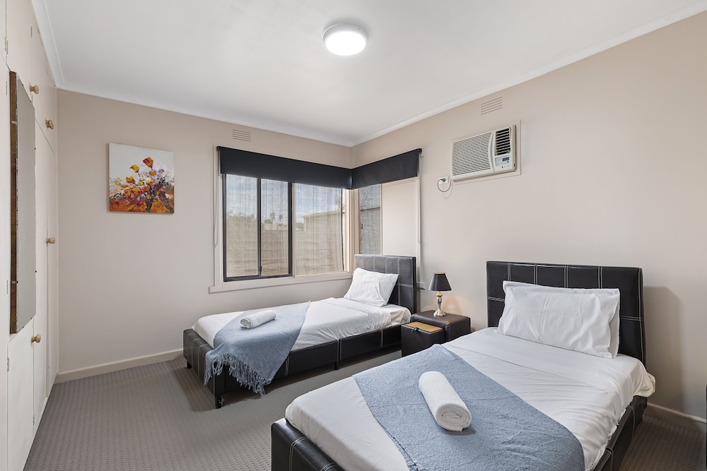 The Gazebo Place - Spacious 4 Bedroom Near Murray River - thumb 1