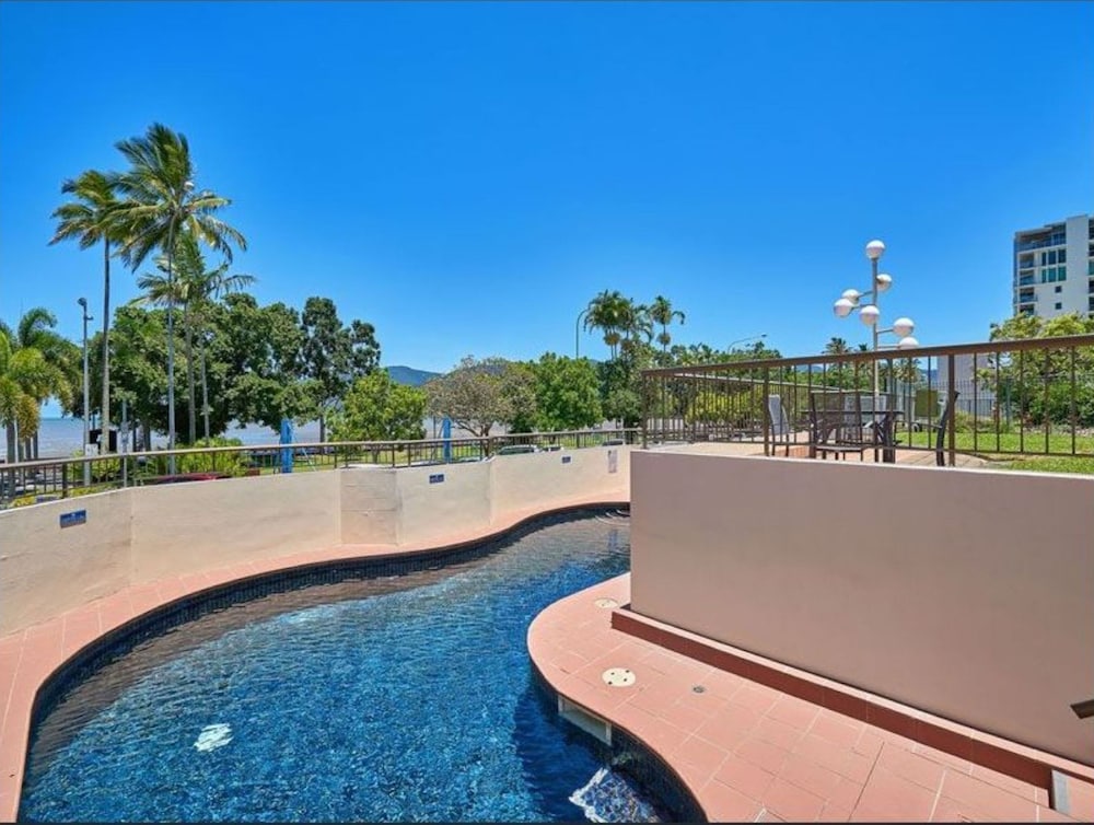 Cairns Ocean View Apartment In Aquarius - thumb 2