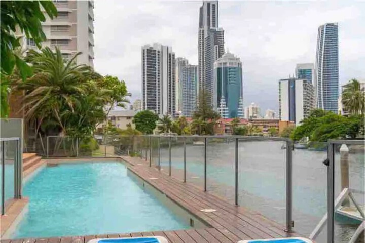Affordable Unit Minutes To The Heart Of Surfers Paradise - thumb 3