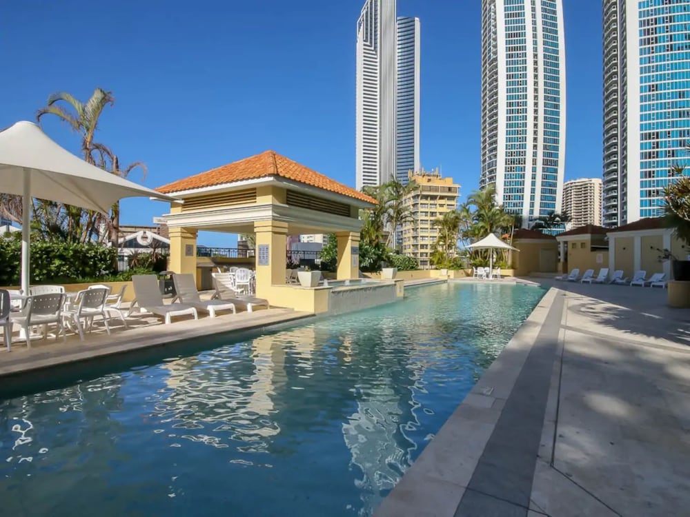 2 Bedroom Gold Coast Resort Apartment - thumb 4