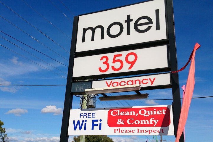 Motel 359 - thumb 2