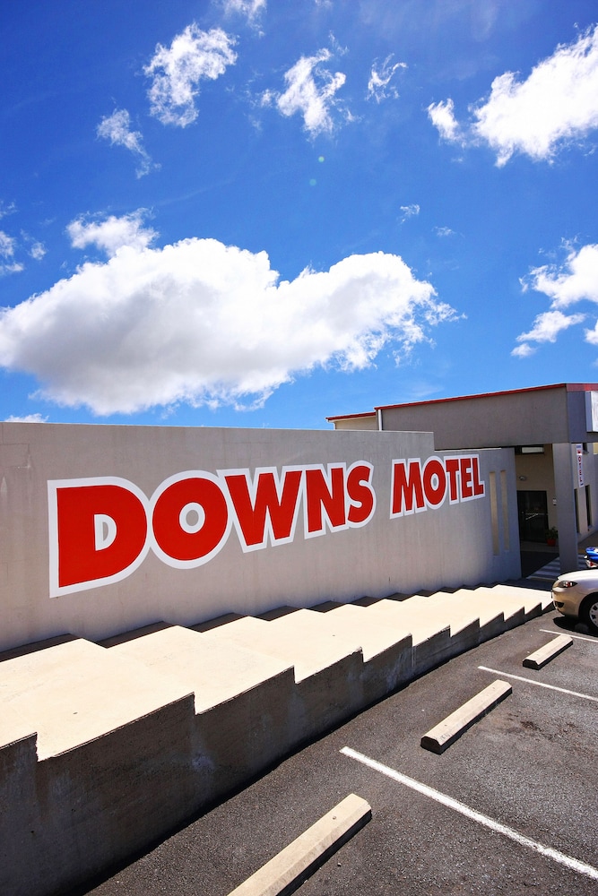 Downs Motel - thumb 0